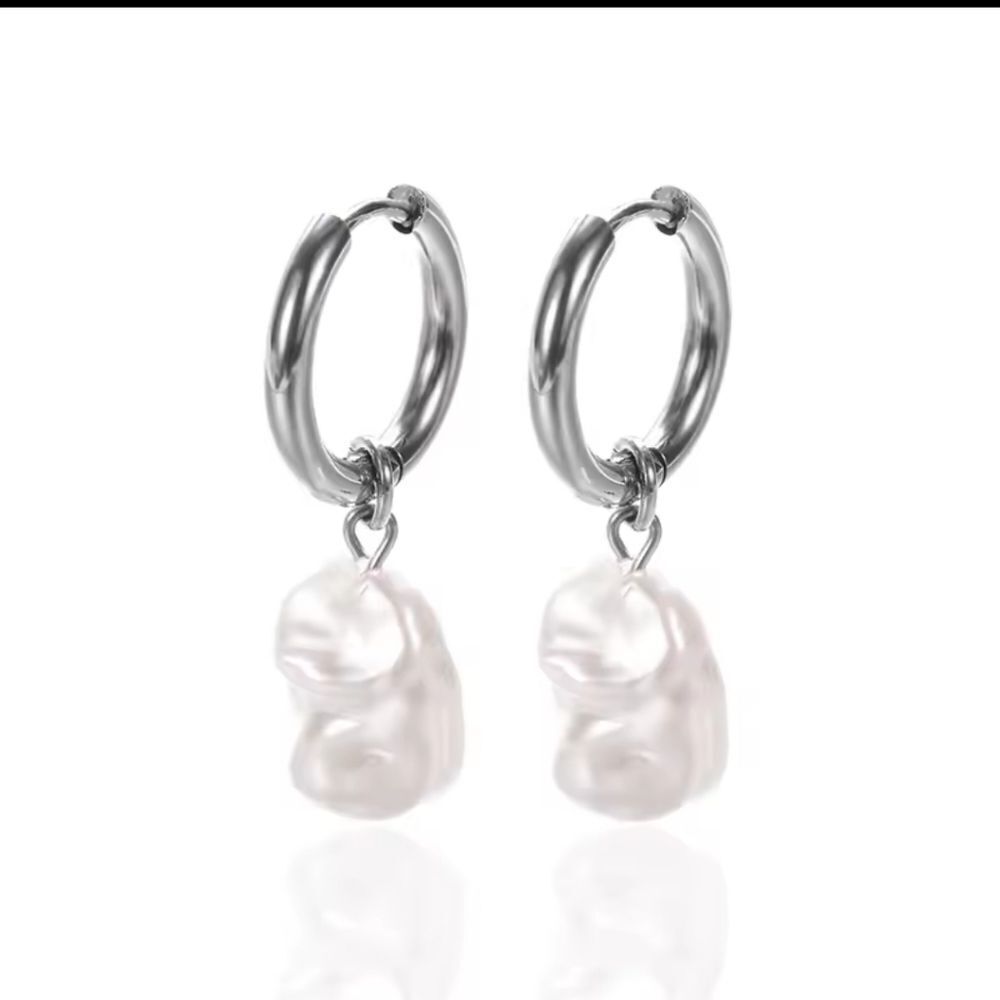 New! ZARA Silver Huggie Hoop Earrings with Pearl Drops